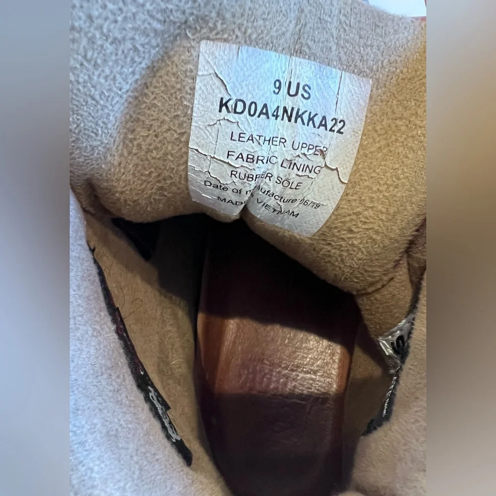 Kodiak 3M Thinsulate Water Proof Water Resistant Salt Shield Size 9 Brown Boot